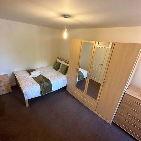 New Build 2 Bedroom With 2 Bath In Londra Exterior foto