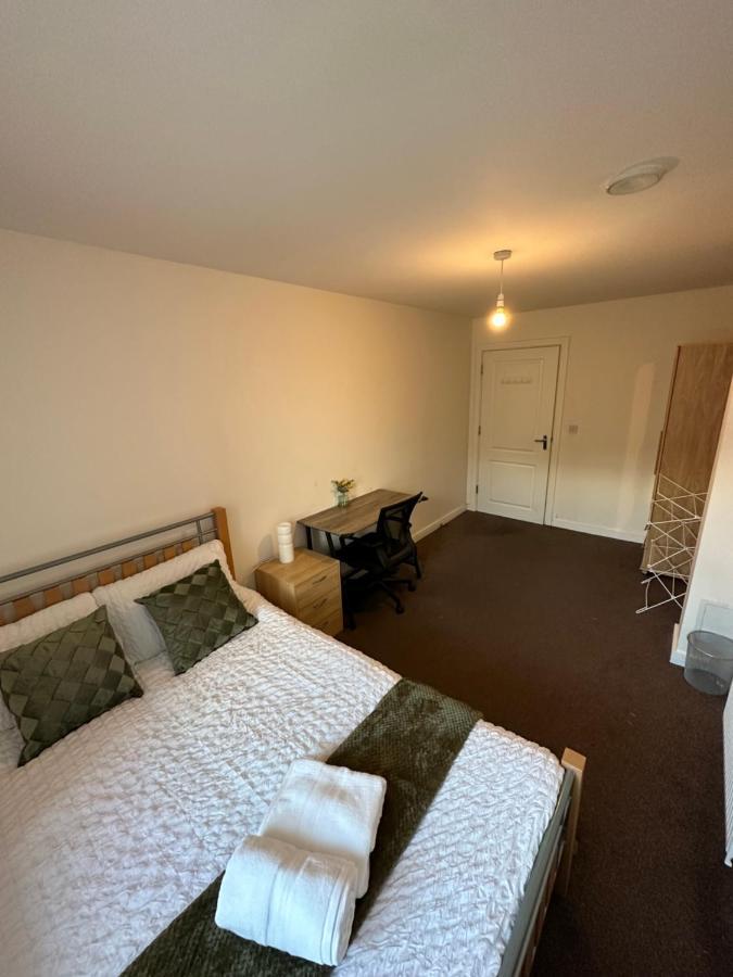 New Build 2 Bedroom With 2 Bath In Londra Exterior foto