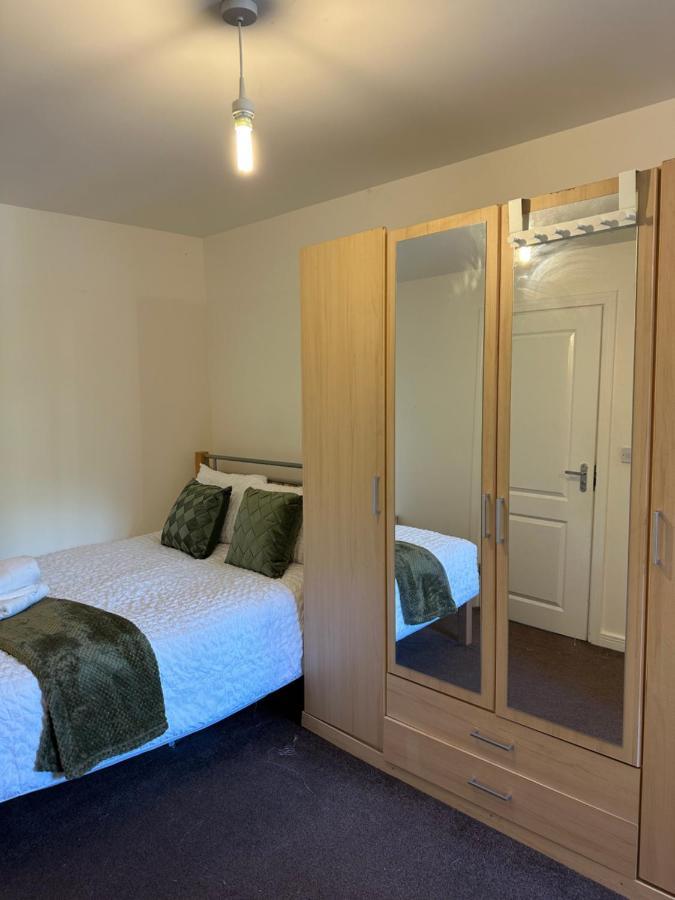 New Build 2 Bedroom With 2 Bath In Londra Exterior foto