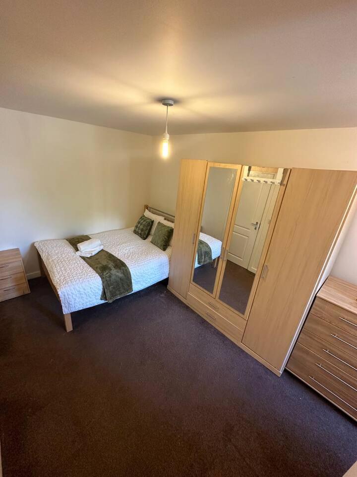 New Build 2 Bedroom With 2 Bath In Londra Exterior foto