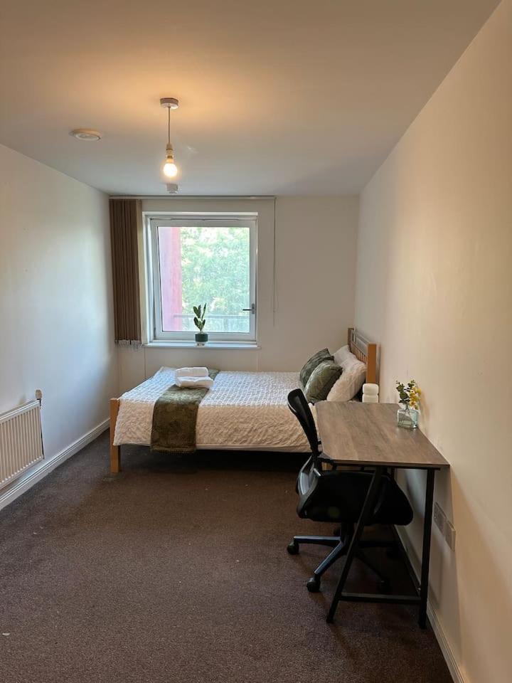New Build 2 Bedroom With 2 Bath In Londra Exterior foto