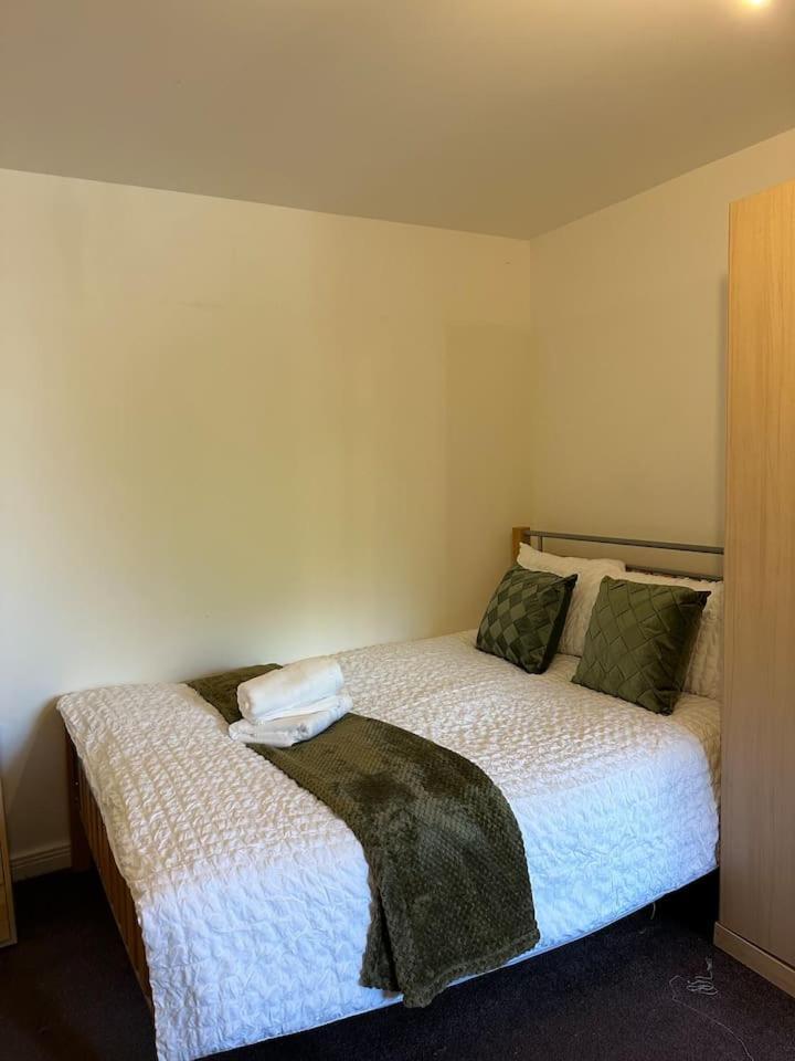 New Build 2 Bedroom With 2 Bath In Londra Exterior foto