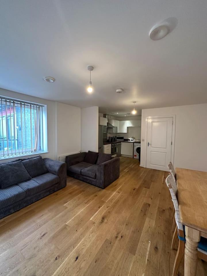 New Build 2 Bedroom With 2 Bath In Londra Exterior foto