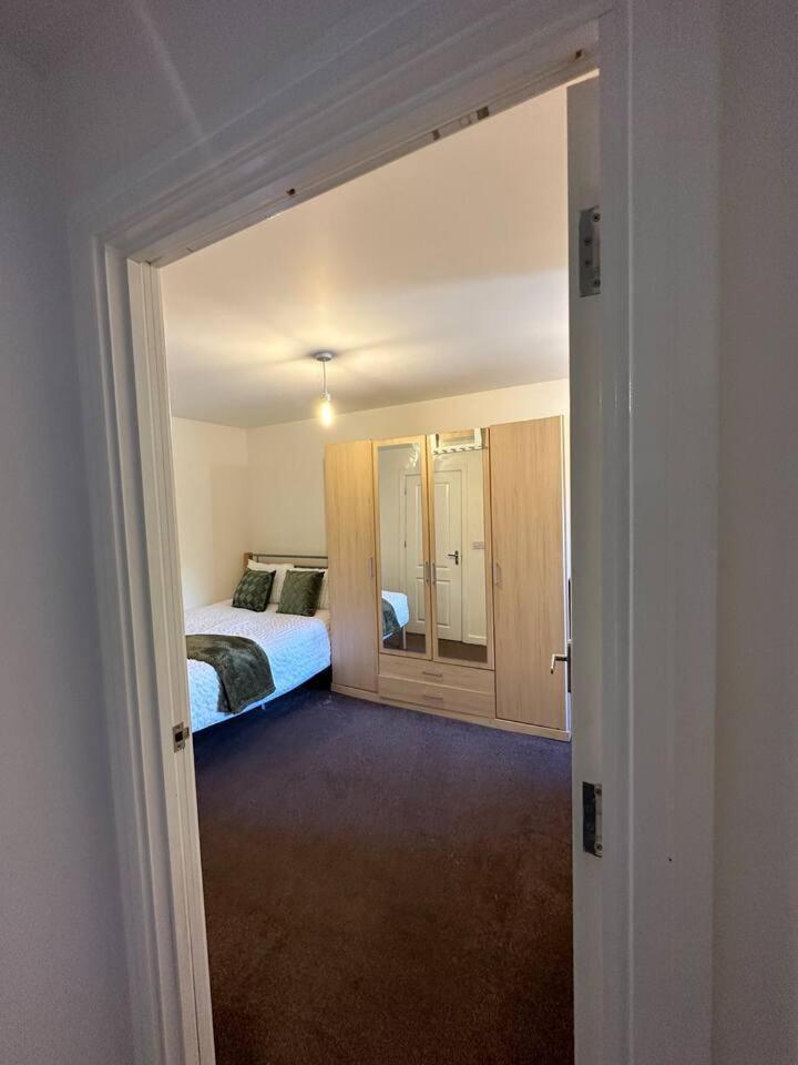 New Build 2 Bedroom With 2 Bath In Londra Exterior foto