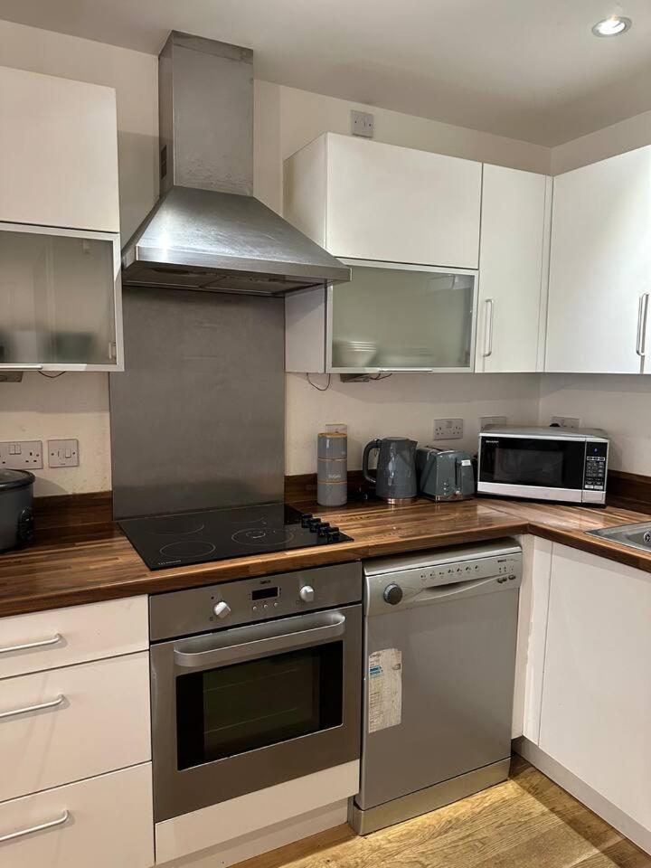 New Build 2 Bedroom With 2 Bath In Londra Exterior foto